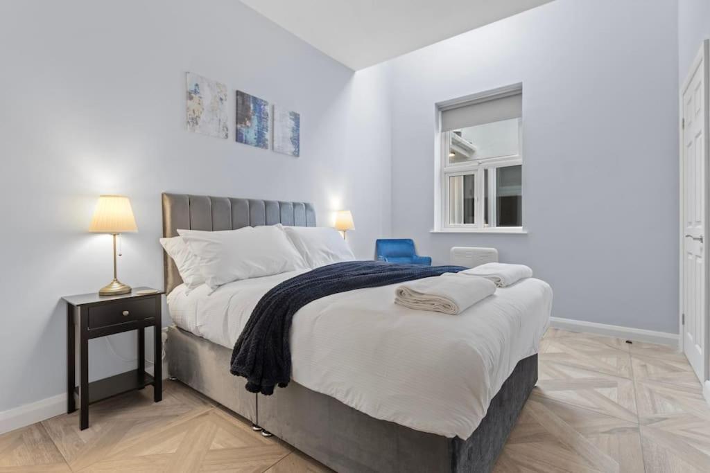 Modern Apartment Off-Road Parking-Twin Room Suite 4 Nottingham Buitenkant foto